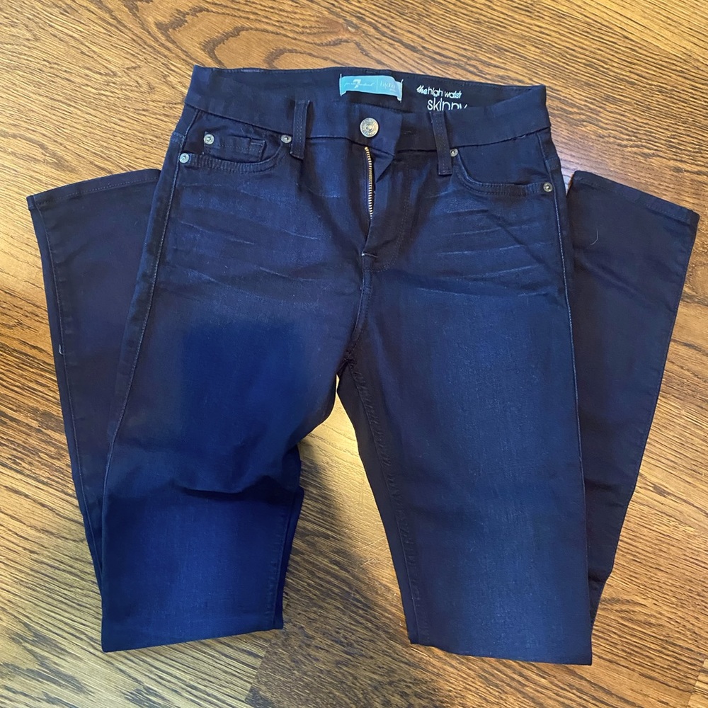 Seven women’s dark denim wash jeans. Like new. Size 26